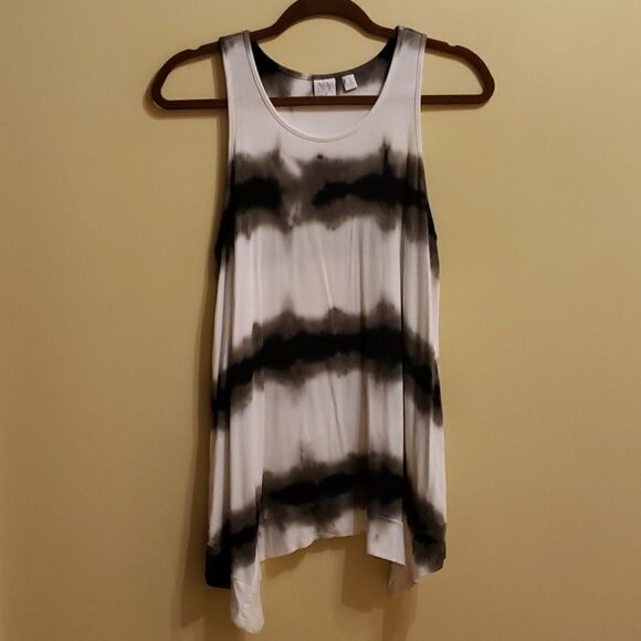 NEW York & Company tank top - Picture 4 of 9